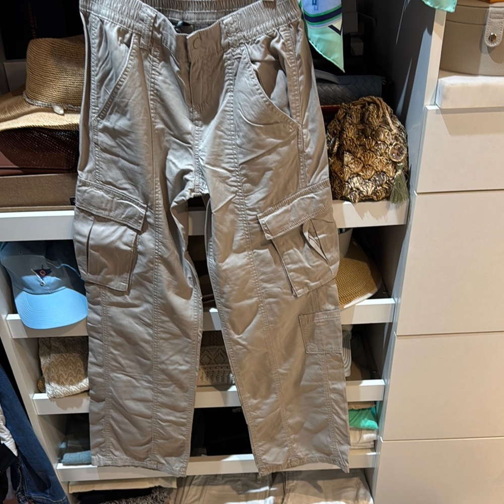 Divided Woman’s  Light Gray Cargo Pants